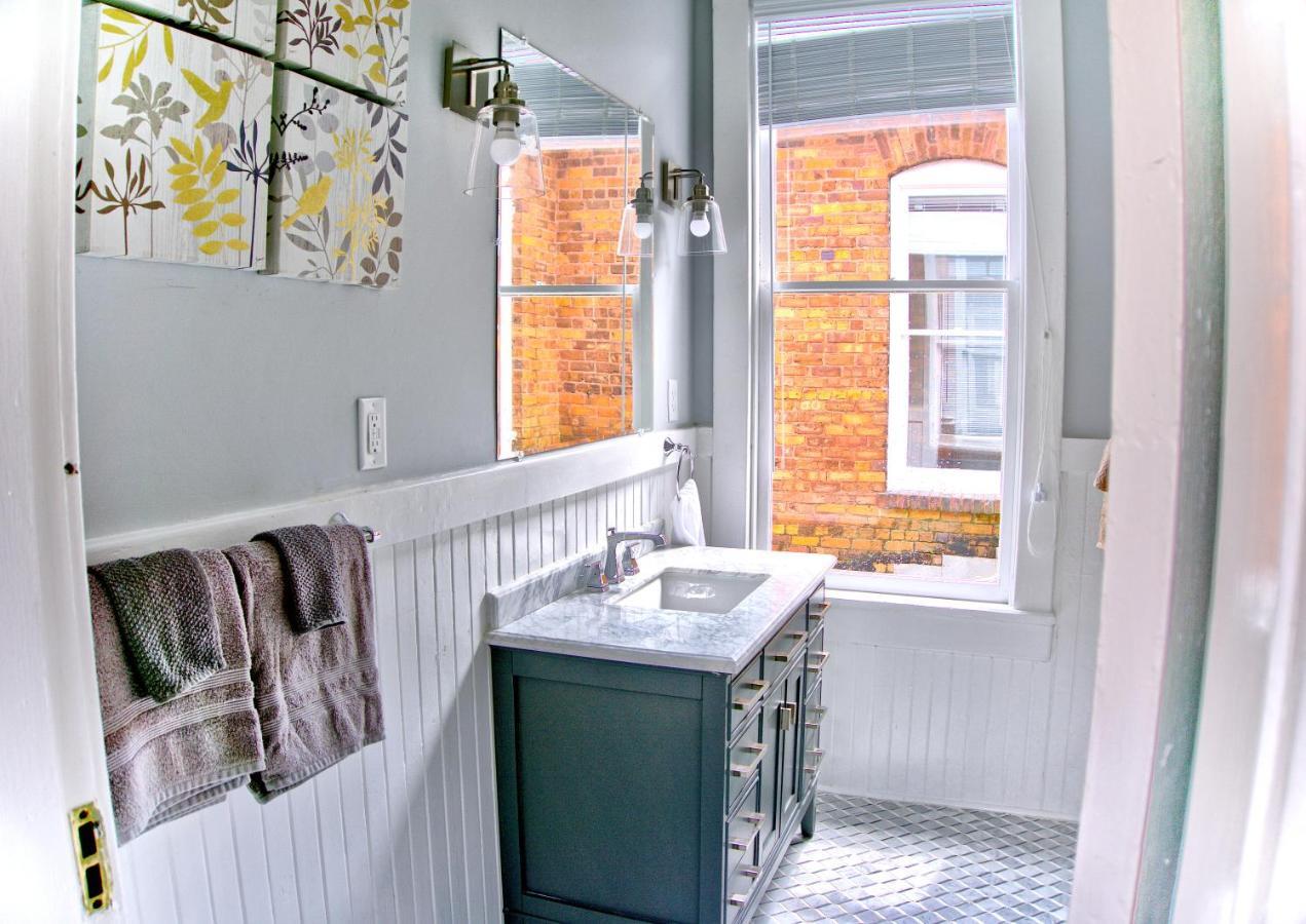 2 Bedroom Newly Renovated Townhome In Historic Savannah Zewnętrze zdjęcie